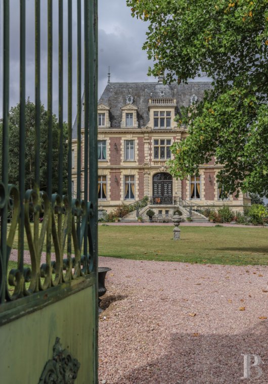 A 19th century chateau embodying the neo-Normal style in the Pays d’Auge - photo  n°3